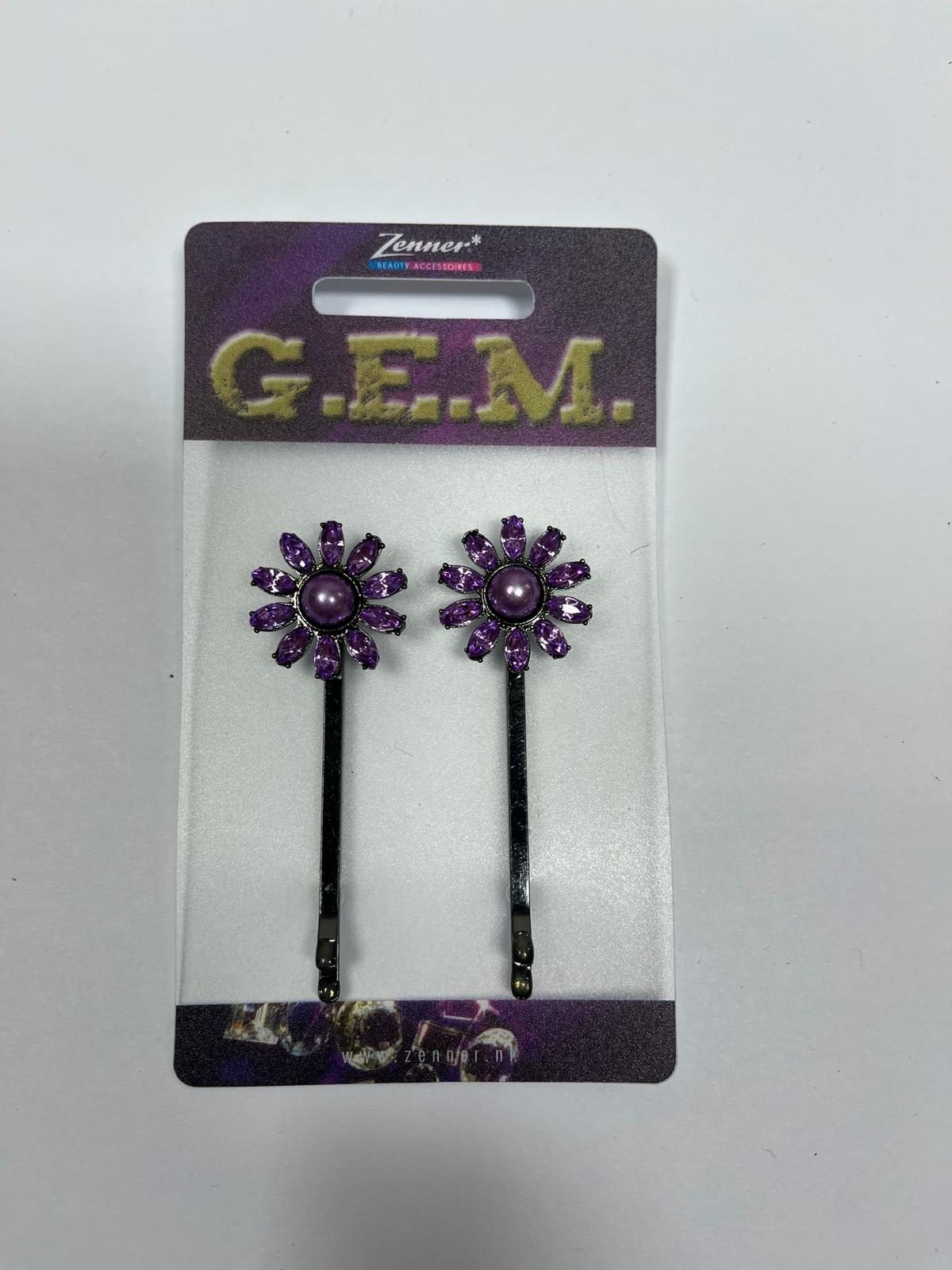 Bobby pins with flowers