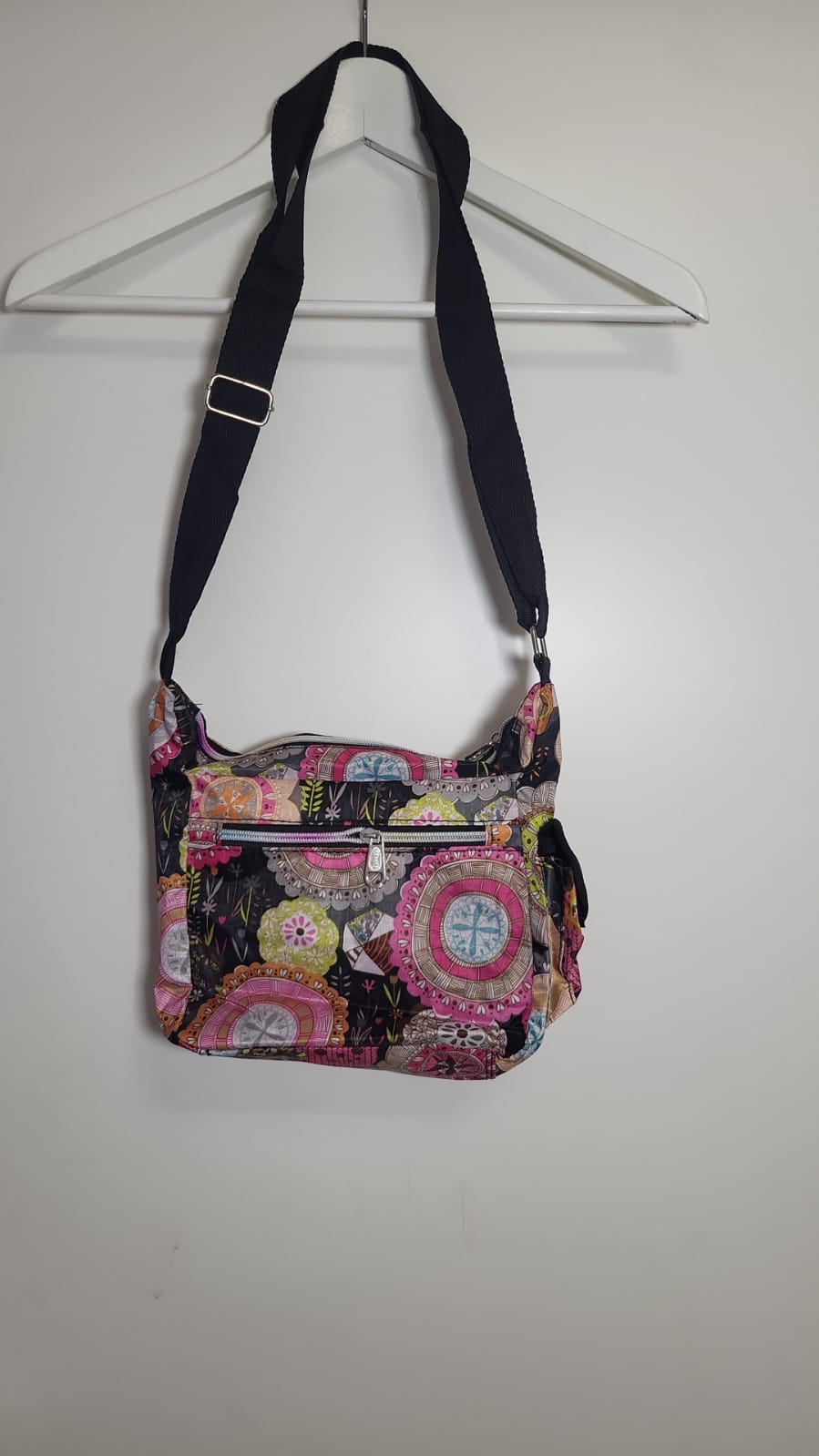 kleine Tasche mit Blumenmuster