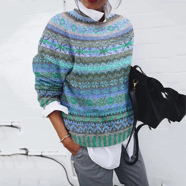 Sweater with wavy contrasting colors